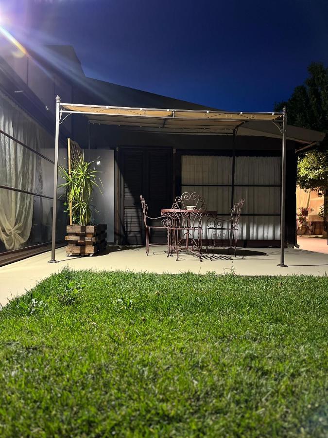A Lu Fanizza Bed & Breakfast คูโตรฟิอาโน ภายนอก รูปภาพ